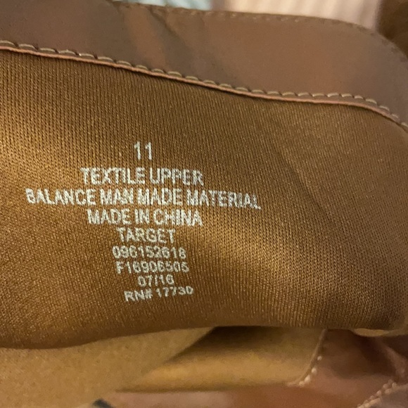 Boots - Picture 3 of 3